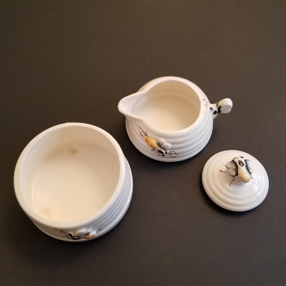 Beehive Creamer And Sugar 3 Piece Set Made In Japan - Picture 3 of 13